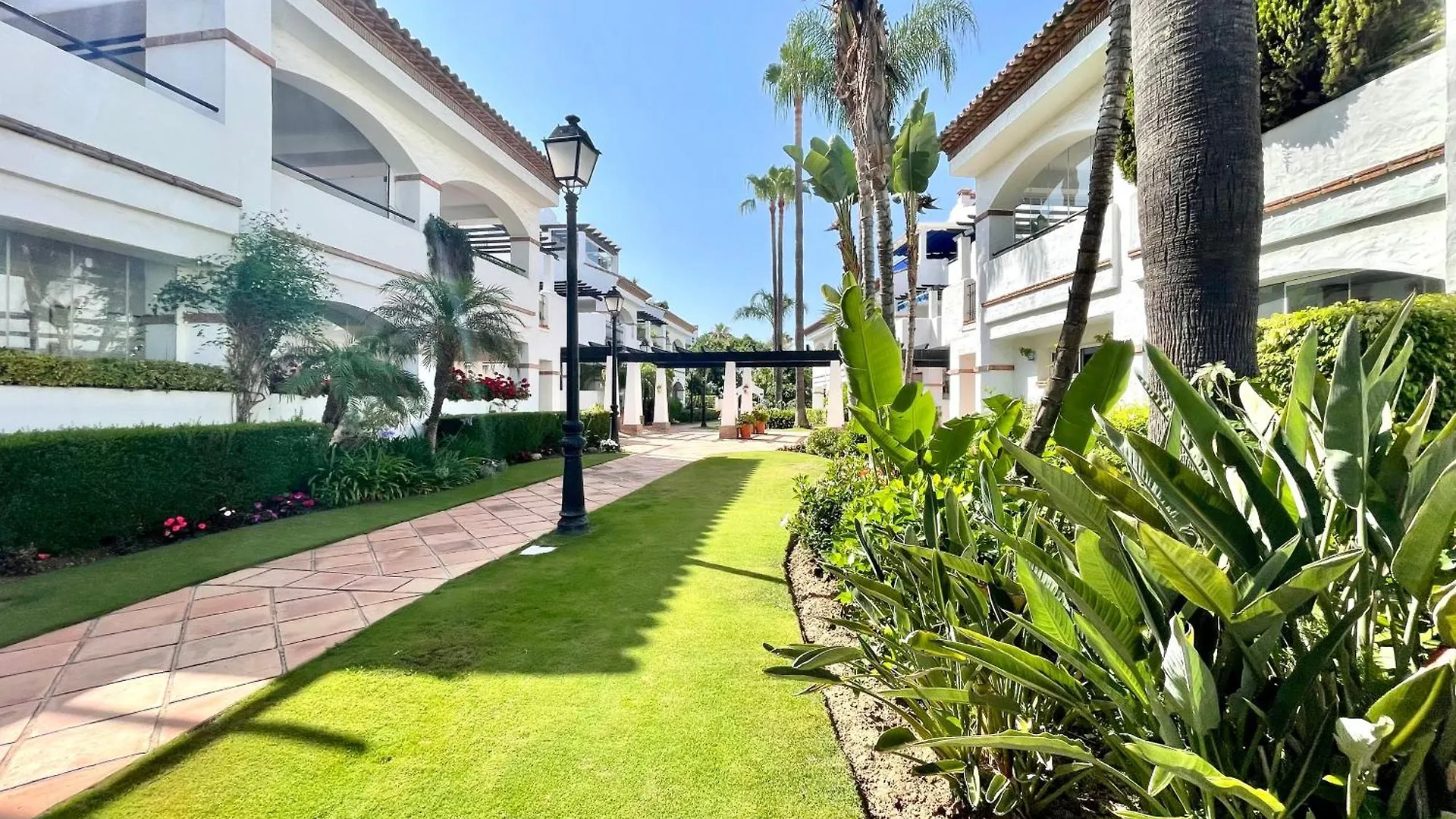 Solguest Apt A 7 Minutos De Puerto Banus 1ª Linea Playa!!! Marbella Apartament