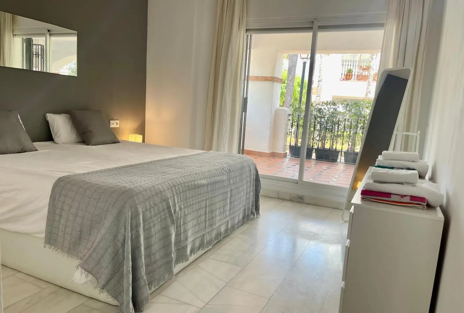 Solguest Apt A 7 Minutos De Puerto Banus 1ª Linea Playa!!! Marbella 0*,